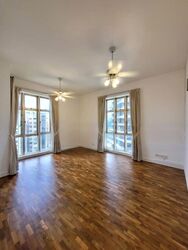 leonie-condotel photo thumbnail #2